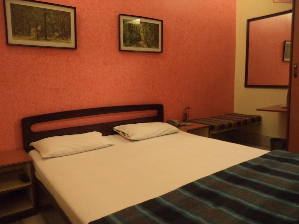 Hotel Esplanade Chambers コルカタ 部屋 写真